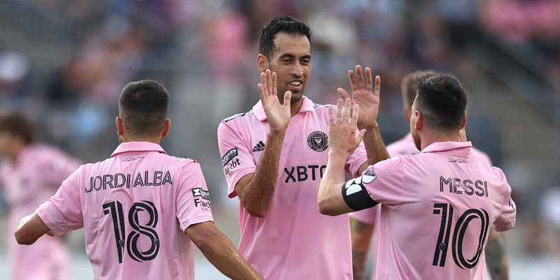  Jordi Alba và Sergio Busquets sắp rời đi